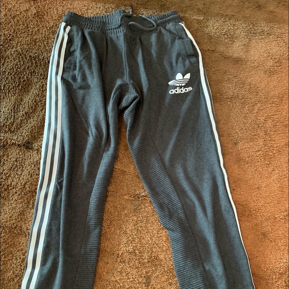 Adidas sweatpants jogger. Sz. L - Picture 2 of 3